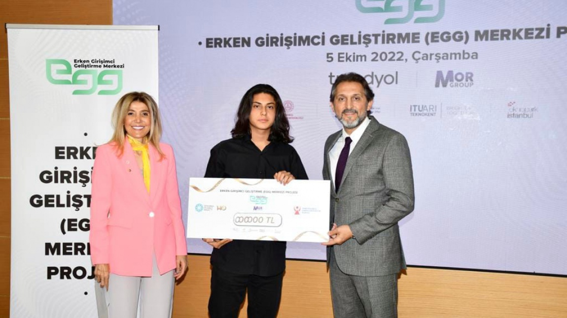 İstanbul Ticaret Odası bünyesinde düzenlenen İstanbul liseler arası Erken Girişimci Geliştirme programında derece alan ögrencimiz Abdullah Fehim Açikel'e başarılar dileriz.